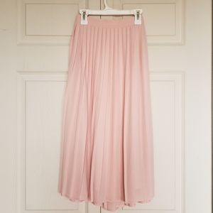 PINK PLEATED SKIRT